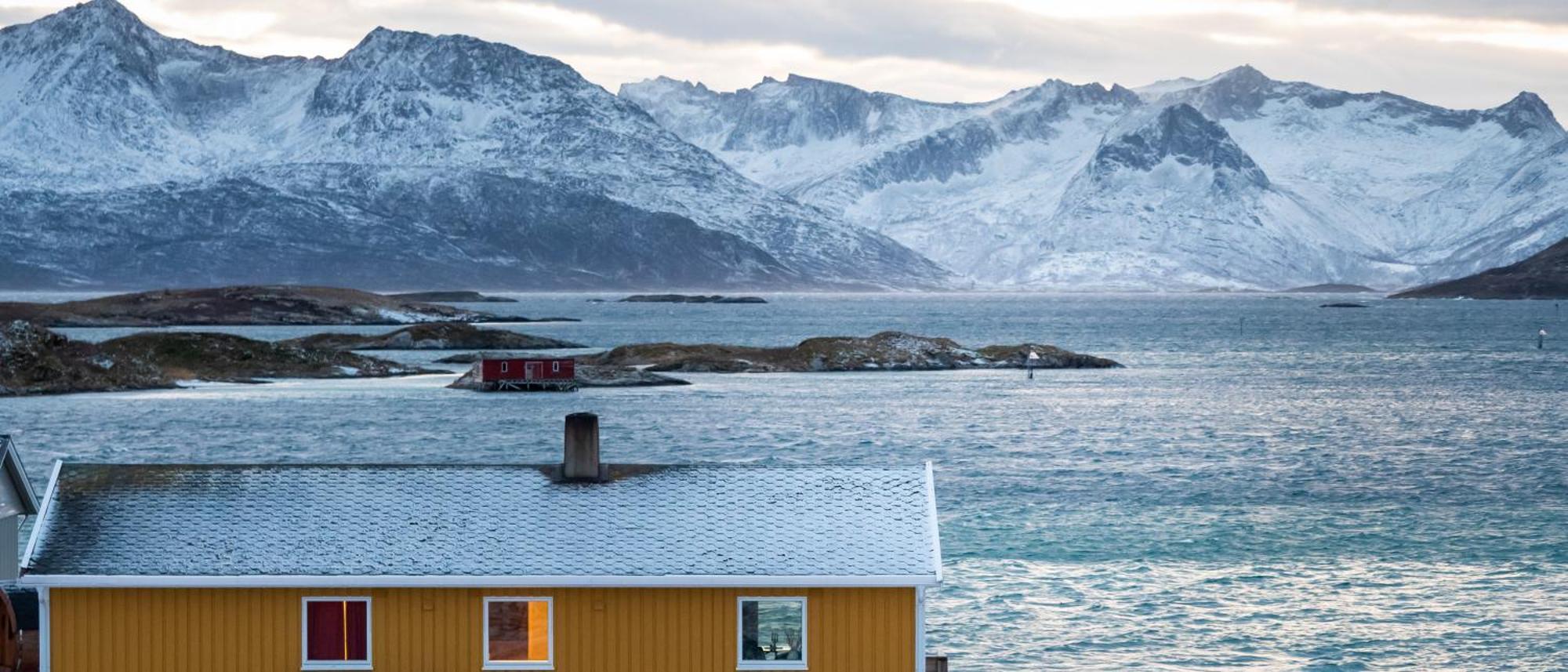 Sommaroya Beach Apartment Tromsø Buitenkant foto