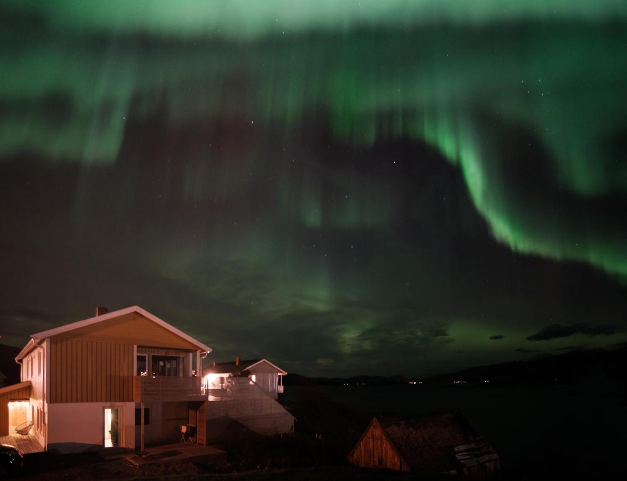 Sommaroya Beach Apartment Tromsø Buitenkant foto